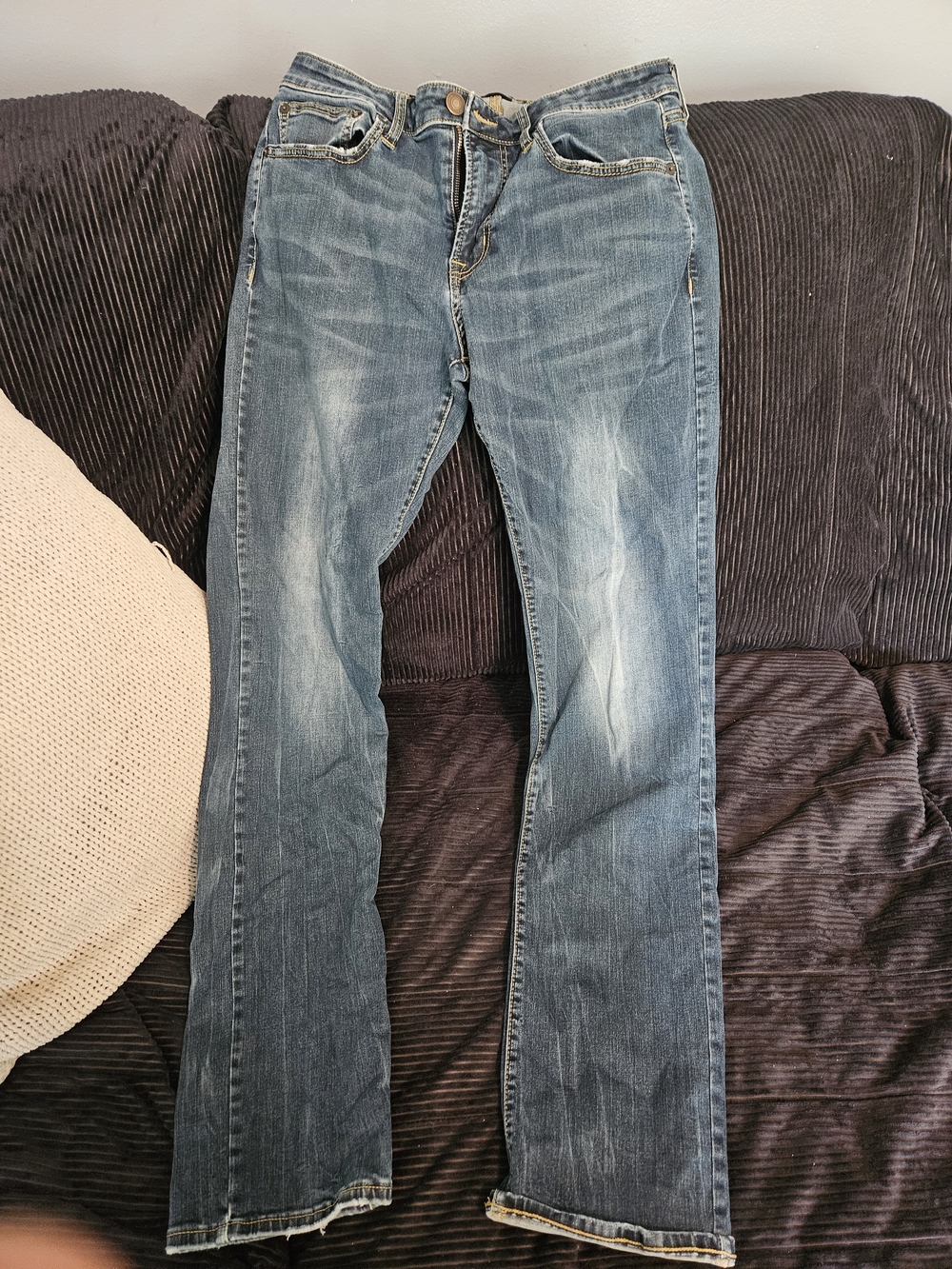 American Eagle Outfitters Men's Faded Blue Straight Jeans